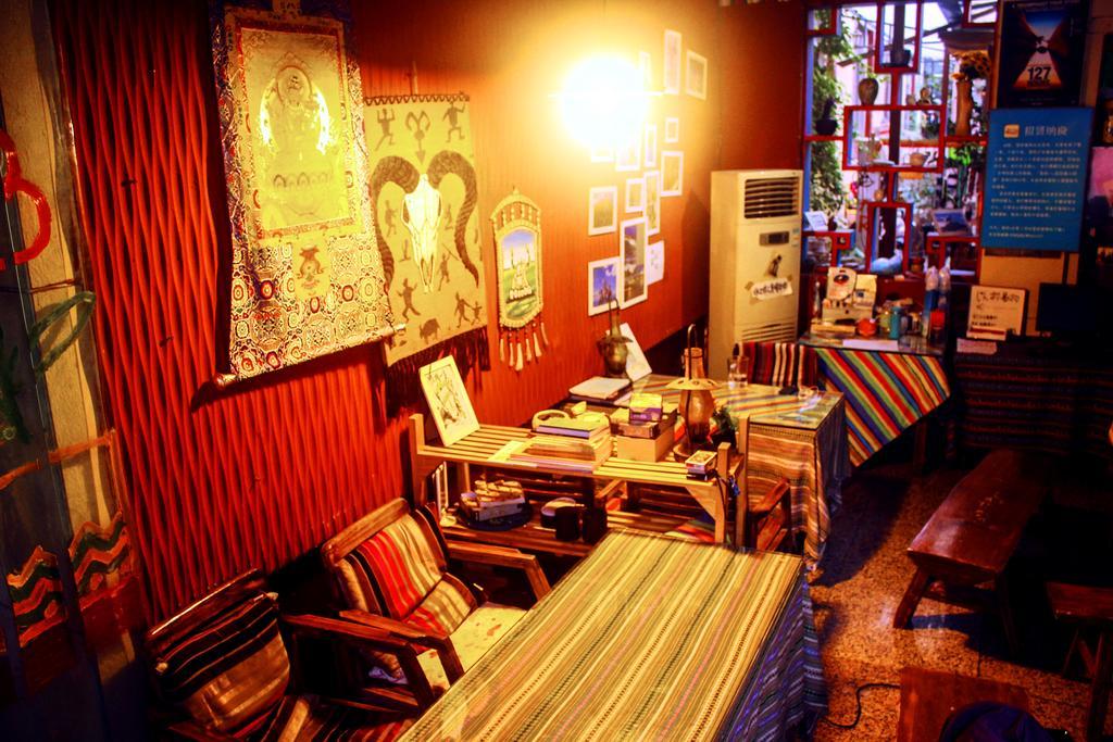Dengba Hostel Chengdu Branch Extérieur photo